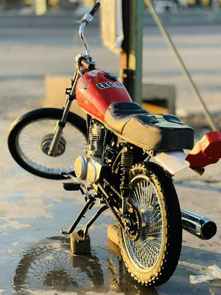 سلام عليكم دراجه تايكر ربعه كير للبيع مكاني قرب قواس بغداد سعر 275وبيه مجال رقمي***********
