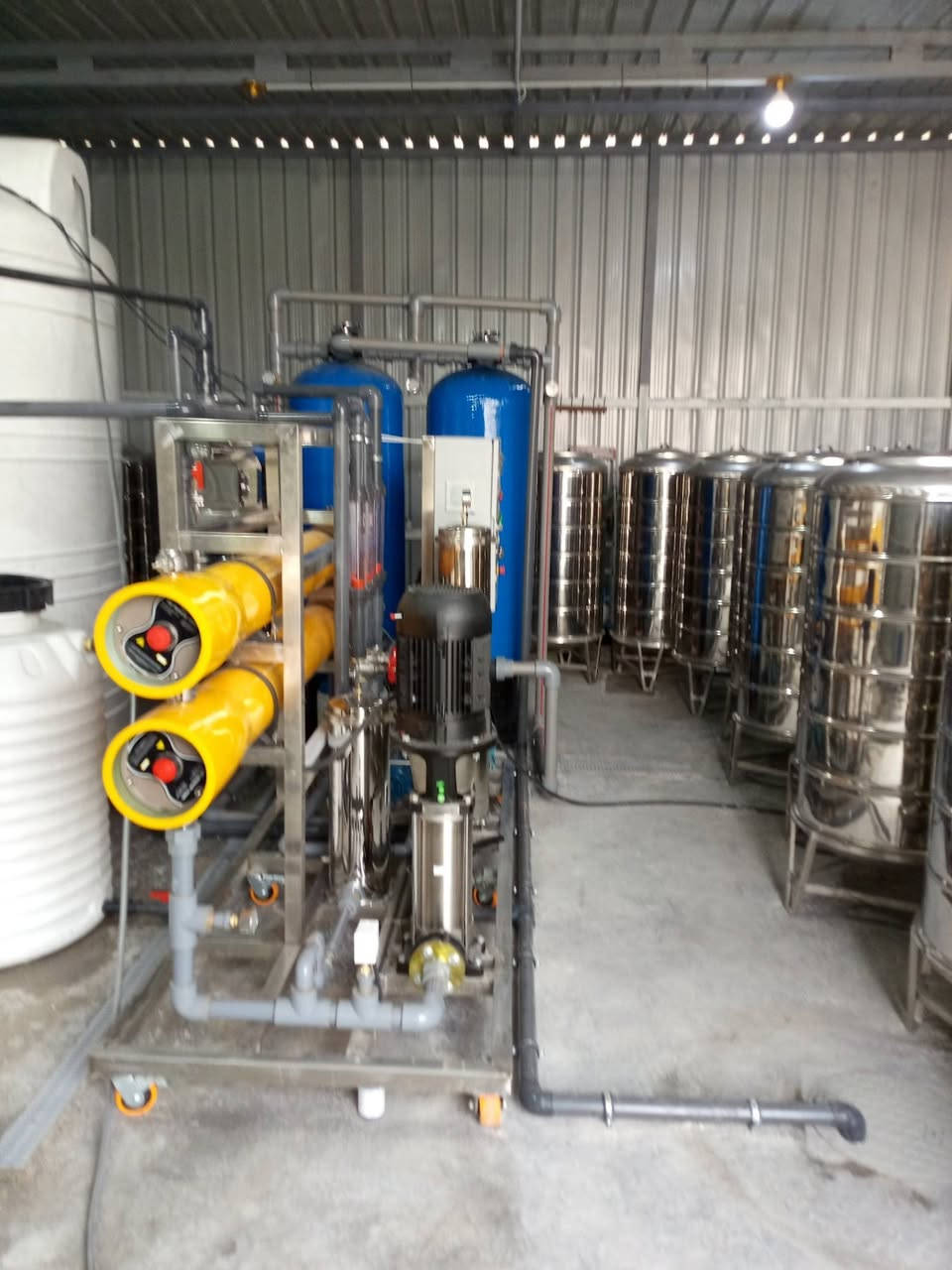 للبيع محطة ماء  سعة 4000لتر بالساعة قابلة للتطوير  6000 لتر بالساعة زيرو بعدها بالضمان  للاستفسار  الاتصال على الرقم التالي ***********
