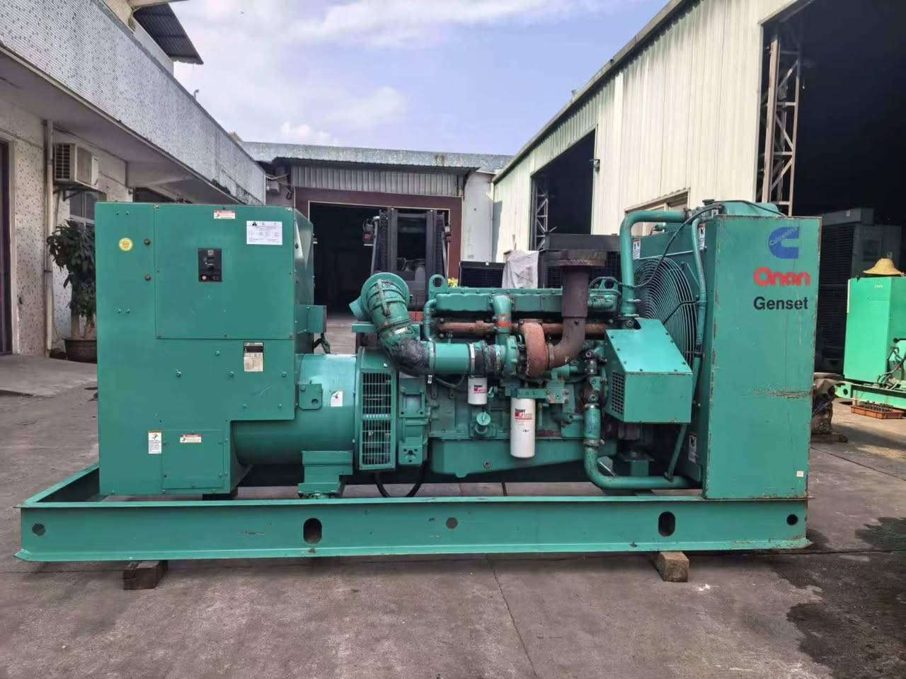 ✅ Twin units, original Cummins LTA10, 275kVA, great price—contact me if interested 🥳🥳


**إذا كنت صاحب هذا الإعلان وتريد حذفه لأي سبب، رجاءا أرسل رسالة إلى الدعم الفني**