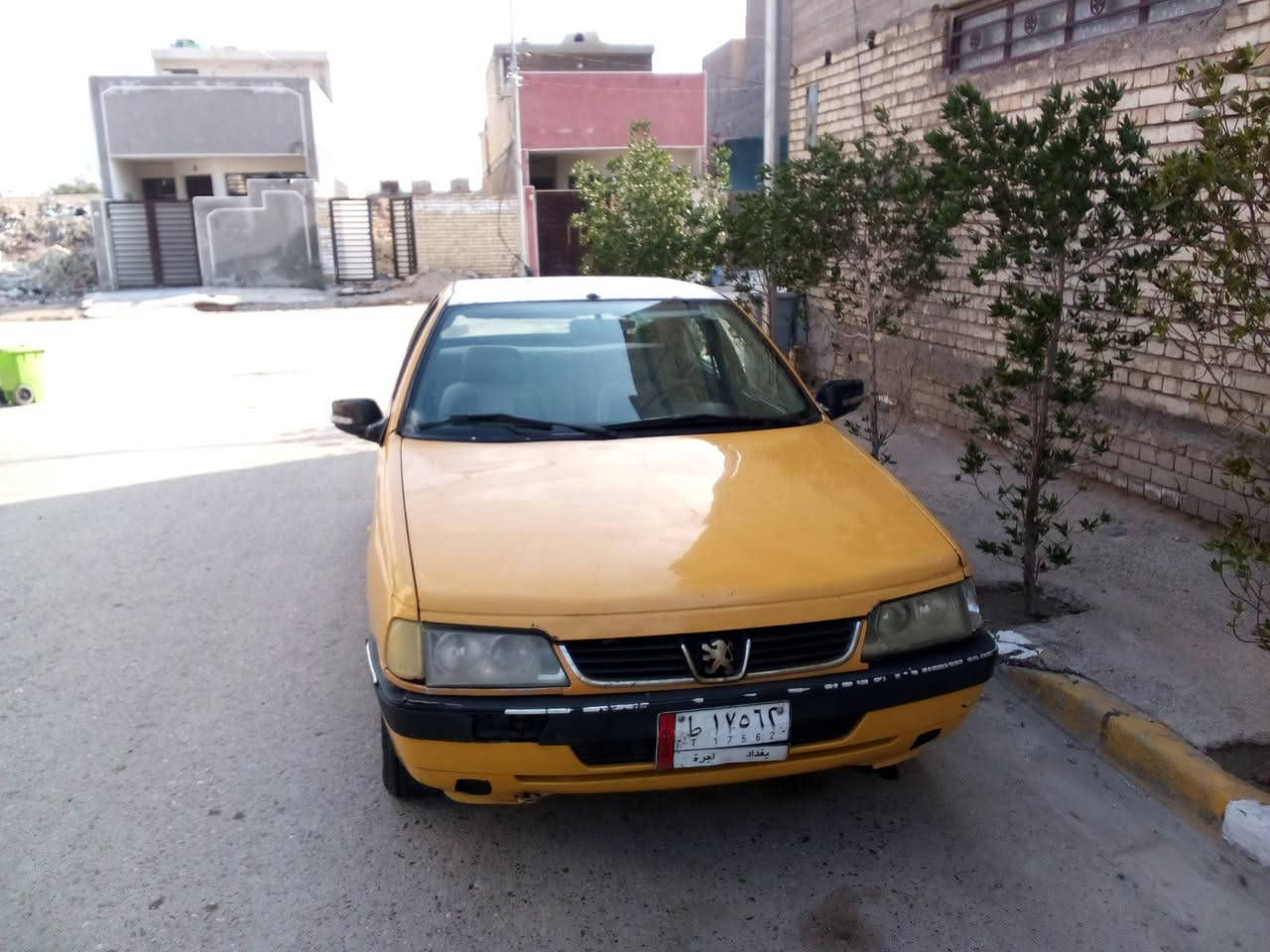 السلام عليكم بيجو للبيع موديل 2009 سياره نظيفه جير ومكينه مقفولات كهربائيات شغاله 
عنوان بغداد الشعب سعر 18 وبيها مجال 
رقم الخط ***********
