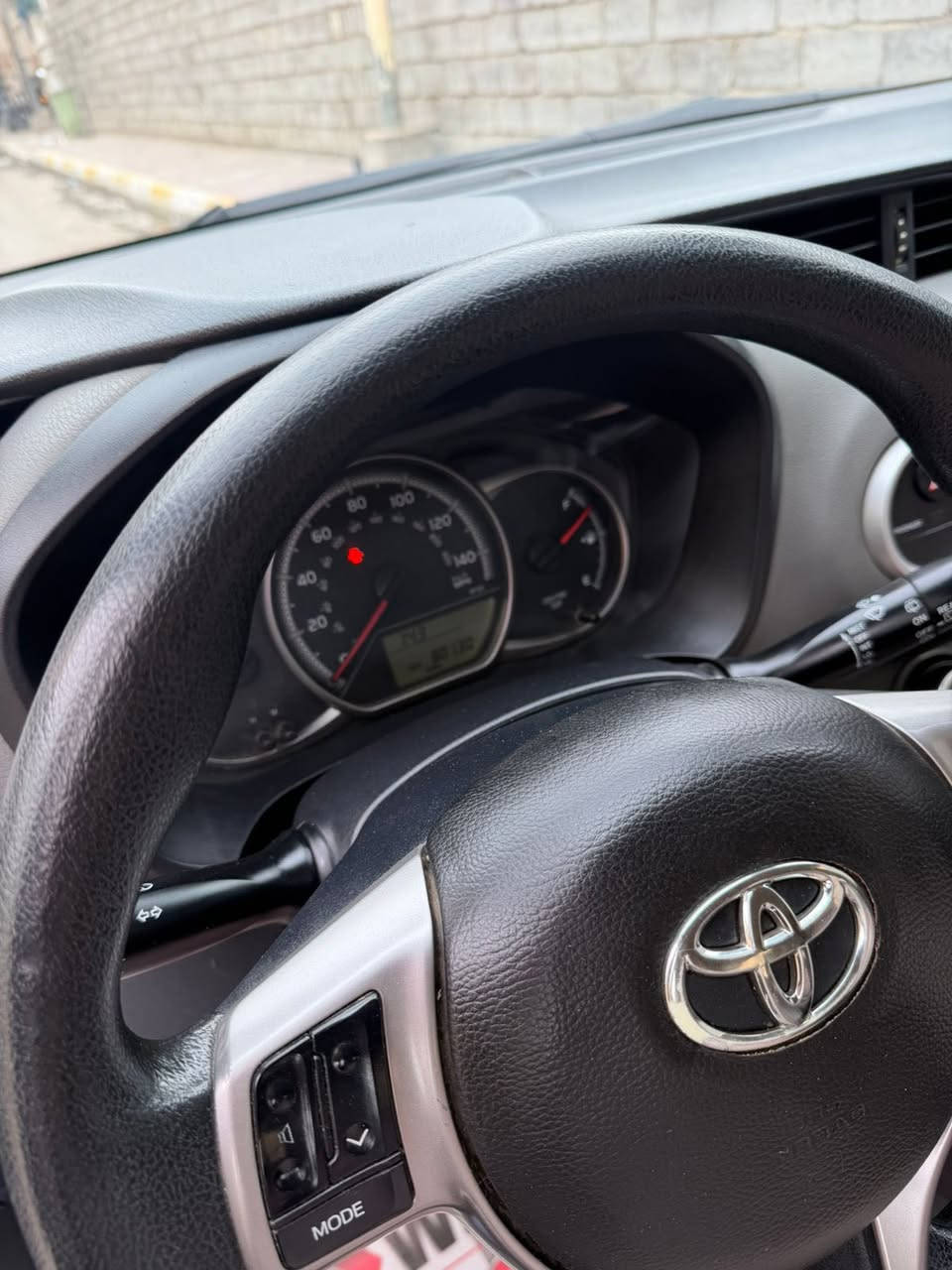 سلام عليكم يارس ٢٠١٧ مصبوغة عام بيه طخات بسيطة وصبغته عام ع ايدي مكفولة شواصي وكص ماشية ٨٠ تحديد مسار شاشة كامرة رادار رقم اربيل اب اسمي تحويل ثاني يوم كير محرك صدر تبريد مكفول تبريد ثلج تخم تاير جديد سيارة هواية صارف عليه هواية مابيه اشي نقص السعر ٩٣ وبيه مجال بسيط رقم *********** مكلف بلنشر اتصل ع رقم مال عمي
