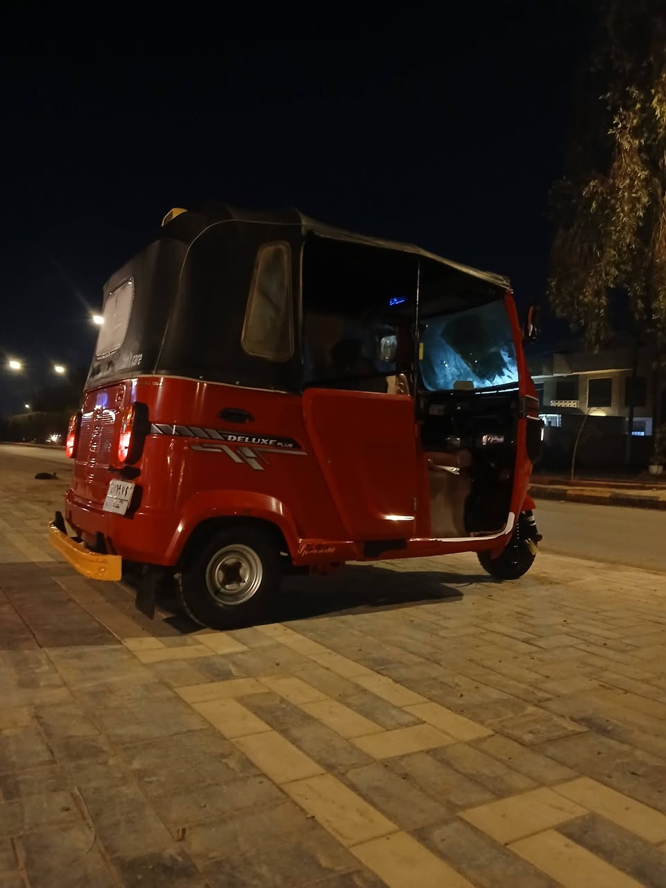 سلام عليكم تكتك ٢٢ كفاله كشر ومحرك ماعدا طخه بصفحه ع كد شبر مرجعه بارد  رقم وسنويه بغداد مكاني بغداد المحموديه
سعر 7200 وبيها مجال 
***********
***********
