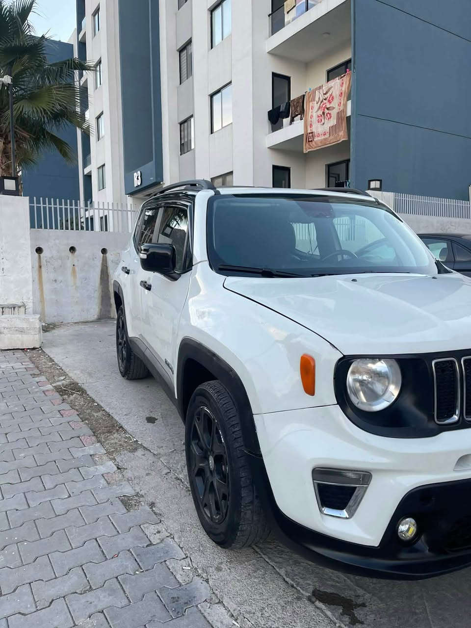 چيب Renegade موديل 2020 سياره فول فوله قطعه و نيف سبخ بي داخلي بي ارباك كيرو و مه كينه ب شه رتن سعر 140 و مجال تبديل ژي دكه ين تله فون ***********.يان *********** دهوك, العراق
