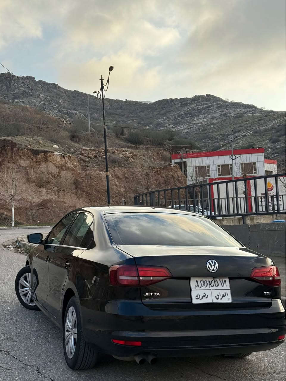 جيتا موديل ٢٠١٧
ماواصفات S
لايتLED
تحكم ستيرن
شاشة
كاميرة
٨٨مايل يا چوي
سعر ١١٩ مجال
بوند صبخ و ليڤا دةرگةهي رةخي نةفةري 
بي داخلي پةرةشوتا ستريني يا ڤةبوي سيستةم كري
T/*********** دهوك, العراق
