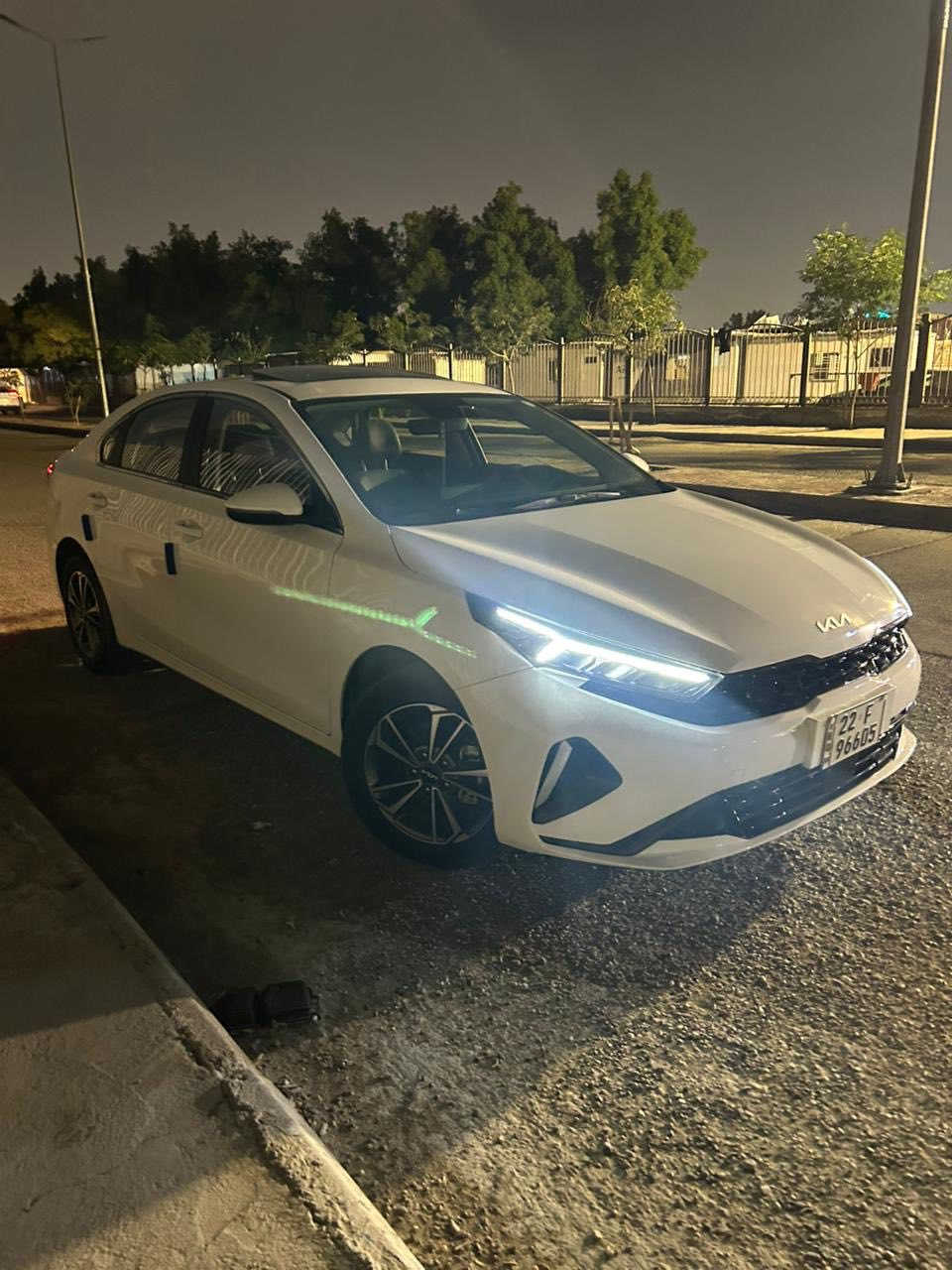 سلام عليكم k3للبيع 2024
سياره نظيفه كلش ماشيه ٢٥ الف مواصفات فول 

حادثها جاملغ امامي وخلفي 

السعر ١٣٧ وبيها مجال 

مكانها بغداد 

الرقم ***********
