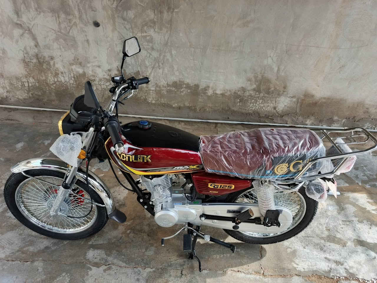 السلام عليكم دراجه تايكر للبيع موديل 25 مكفوله كفاله عامه صار يومين من طالعه سعر 900 وبيها مجال مكاني ديالى دلي عباس وهذا رقمي***********
