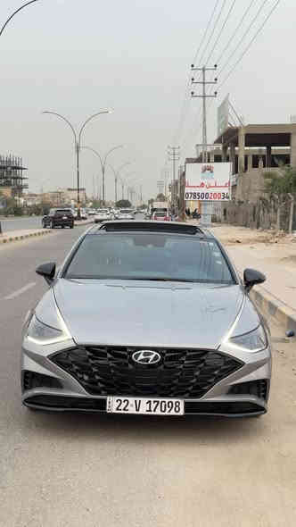 سوناتا sel plus 2023 
فول مواصفات 
بنوراما 
رادار امامي 
نقاط عمياء 
شاشة عدادات دجتل 
شاشة ترفيهية الحجم الكبير 
تحكم كشن سائق كهرباء ست وضعيات 
تدفئة المقاعد الامامية 
سماعات bose
فتحات تبريد خلفية 
شفتات ستيرن 
شاحن لاسلكي 
بصمتين وتشغيل عن بعد مع كارت تشغيل وفتح وقفل بدون بصمة 
عداد المسافة 25ونص 
الحادث قبق صندوك مبدل اصلي نفس اللون وتصليح لية 
السعر 200 وبيها مجال للشراي يتصل على الرقم 
***********
