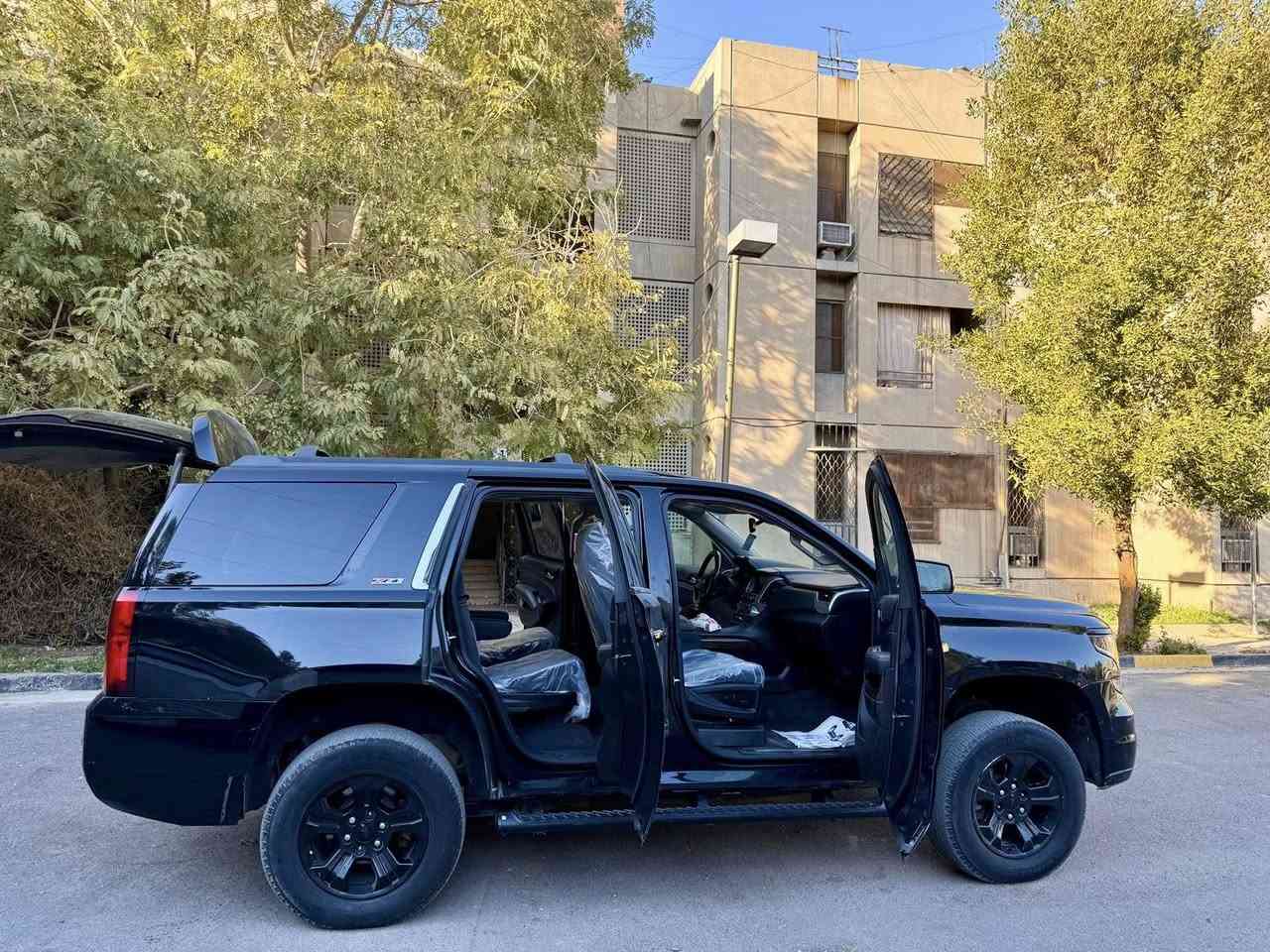 السلام السلام عليكم  للبيع فقط (.اقساط)مكلف بنشر
شوفر ليت تاهو زت سفن ون موديل 2019 فول الفول السياره نضيفه وجاهزه صبغ 3 قطع  بدون دواخل 

اعلى مواصفات الزت معروفه الجبليه 1بصمات 6

2جلد سبعه راكب منفصل 

3سبعه راكب كهرباء هيتر 

4شاشات عدد 2 دفدي 

5حساسات امامي خلفي 

6اشاير بلمري رادارات بلمري 

7وياله ودوس بلادي زت 

8 سلايت طكتين 

9جنطه كهرباء منفصله عن الجامه 

10مري قلاب 

11تخم سماعات بوس الاصلي مو شد 

12لايتات زنون منضومه اصليه 

13 بريك يصعد وينزل كهربائي 

14ستيرن تدفئه 

15 ستيرن كهرباء يصعد وينزل 

16كشنات ميموب 

17 ترحيب داخل اليدات بلادي كل السياره 

سيبايه حديد 4 قطع

اتصال 

***********
