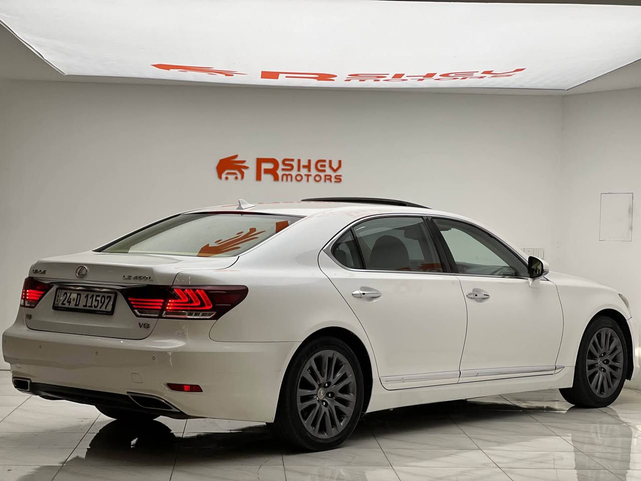 الرئاسي الفخم الفول للاخير😍🔥💣
Lexus LS 460L 2013
لكزس ال اس ٤٦٠ل ٢٠١٣

مواصفات:-( ٤ مقاعد تدفئة+تبريد+مساج+خزن-حساسات و رادارات ٣٦٠درجة-ابواب شفط-خمس بردات خلفية-صدوق شفط-لايت LED ثلاث عدسات-مقاعد ١٠ حركة-شاشة ماوس-تحكم خلفي كامل-كونترول مع شاشة-جكات تصعد و تنزل)❤️‍🔥

مكينة ٨سلندر حجم ٤.٦لتر تنفس طبيعي 🚢
ماشية ١٤٦،٠٠٠ كيلومتر فقط  و بحالة جداً ممتازة 👍🏻

السيارة بدون حادث نهائياً السيارة كلش فخمة و راقية و ب سعر بلاشش💣

السيارة رقم دهوك الدولي سنوية ب اسمنا شرط التحويل 👍🏻
مكفولة من كير و محرك و كهربائيات✅

و ب سعر(235$) ورقة و بيها مجال 💸

مكان السيارة

دهوك -معرض ارشف R-Shev
رقم51 من معارض التيرمينال 

***********
*********** دهوك, العراق
