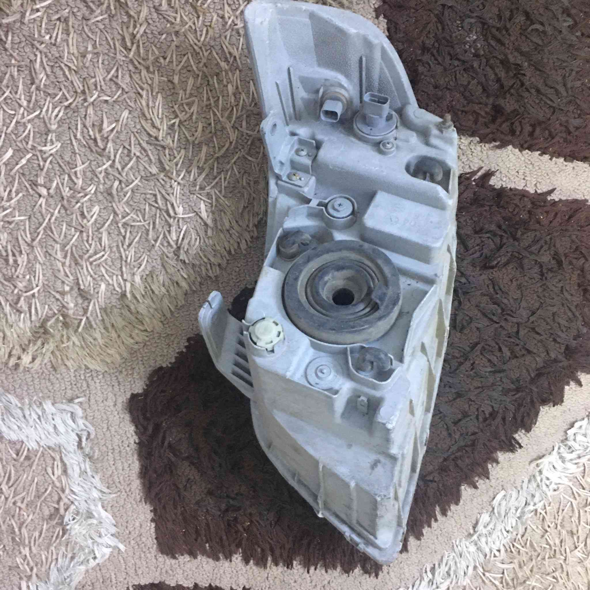 ماسده اڤيو 2008 مال حاوية تفصيخ ترهم بس هاچ باك ب 50 قفل
***********
