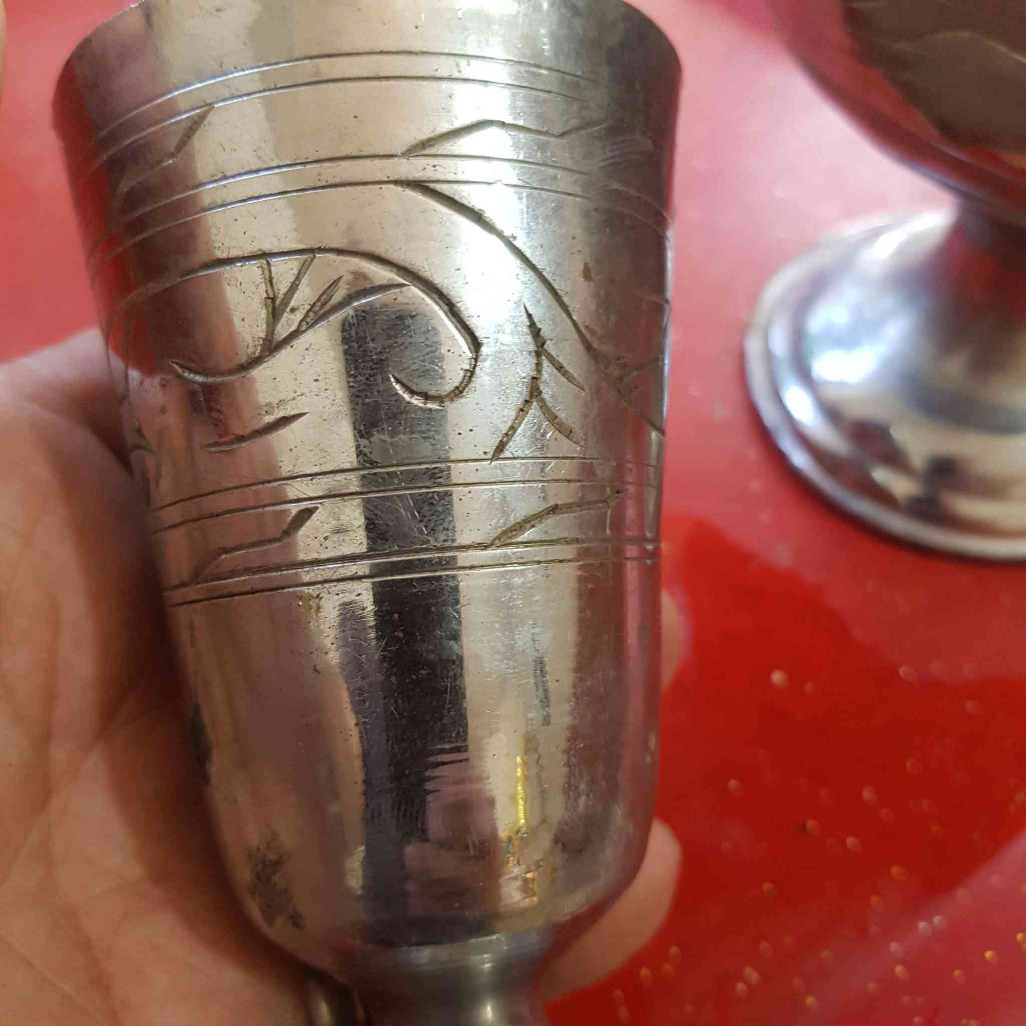 السلام عليكم اخوان نحاس ثقيل نضافه تامه للبيع
***********
