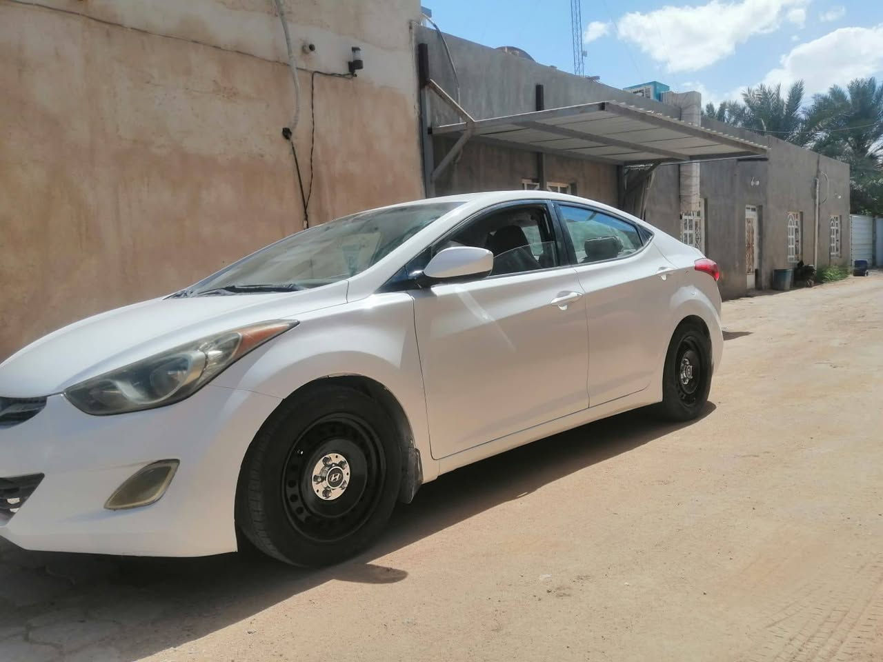 سلام عليكم 
لانترا 12. متؤام ضربه خلفيه بدون كص مكفول سرقه وعشاىر  دخول حاويه 
مشموله بقرار التسجيل 
سعر 50 
***********
