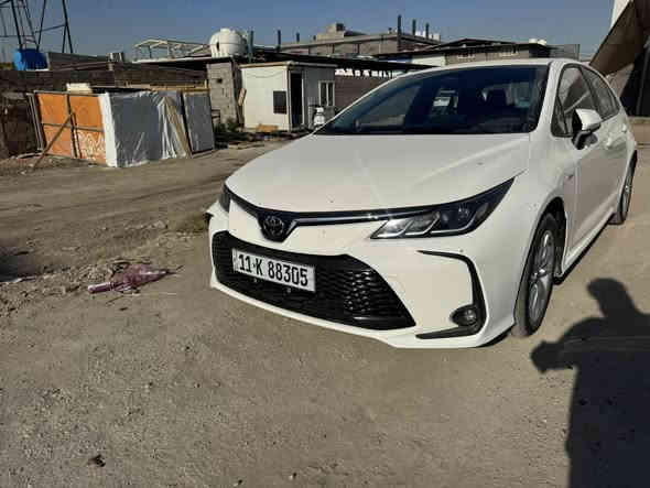 كورلا هايبرد موديل25 شكل لخليجي اخت زيرو  فول مواصفات سياره مكفوله من صبغ بعدها علا وضع شركه ماشيه 5الف رقمها بغداد بسمي تحويل ثاني يوم سعرها 148 وبيها مجال (***********)
