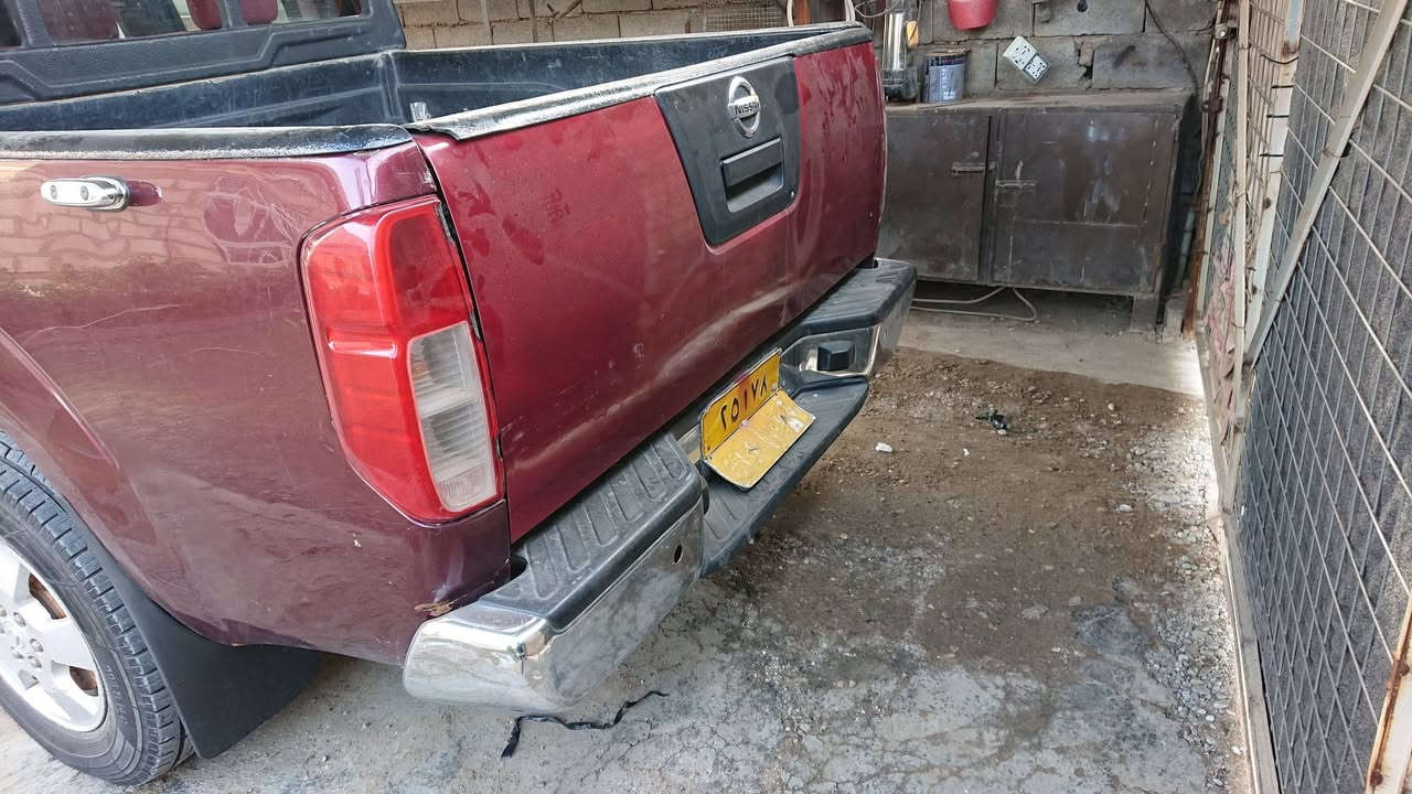 السلام عليكم ورحمة الله وبركاته 
للبيع نيسان نيفارا موديل 2009 كير عادي رقم سليمانية باسم كردي تريد وكاله او تحويل 
السيارة بلادية بدون حادث وصبغ فقط باب البدي مبدل 
السعر80
مكان بغداد 
***********
