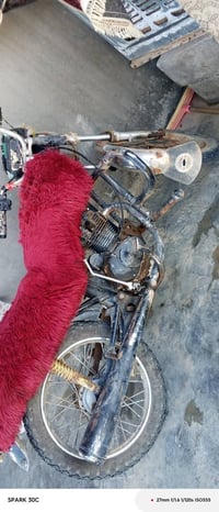 موطور برته خمسه گير للبيع  السعر 250 وبي مجال ‏‪07859402841‬‏