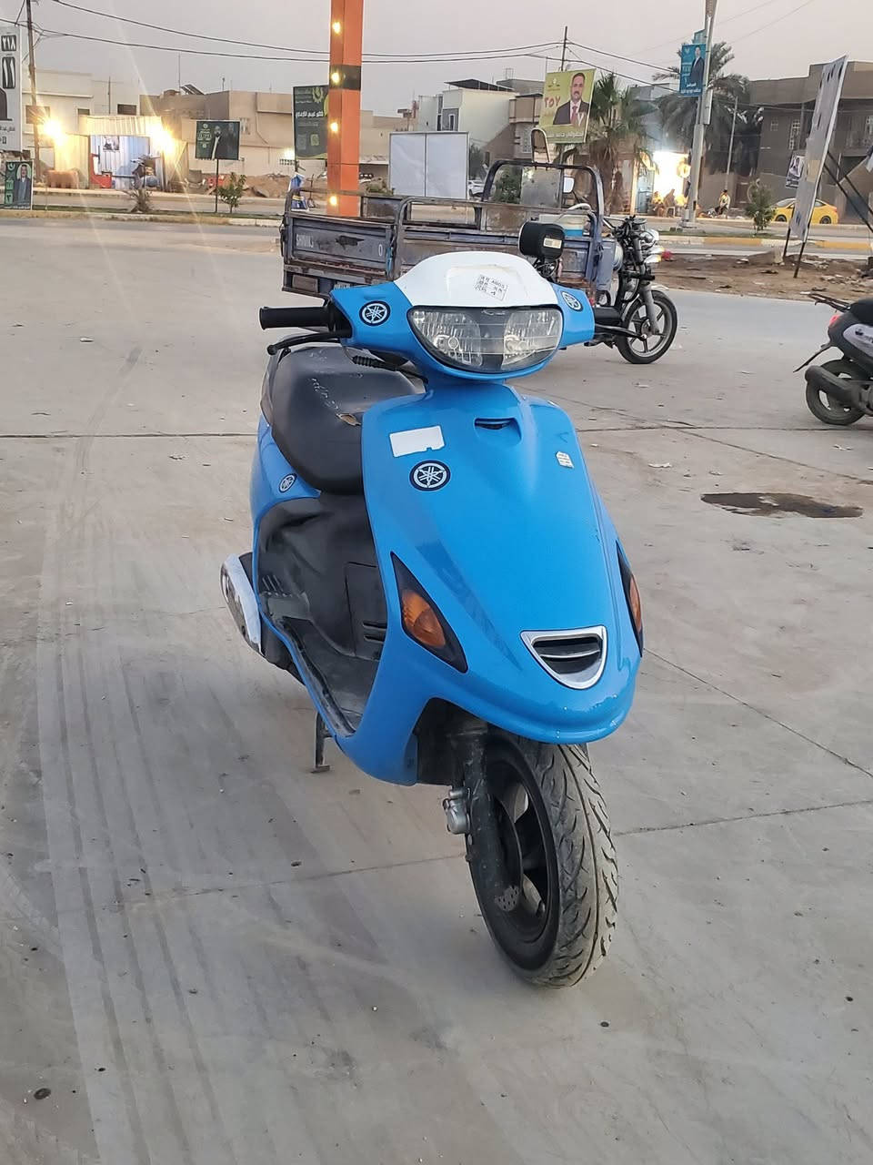 السلام عليكم ورحمة الله وبركاته
اقره منشور زين وشوف صوره وبخدمتك 
فراشه حاويه كفاله عامه من الويل للويل مكينه شرط ماتنسمع خرسه معدل 120 كهربائيات كامله من الاشاره للسلف كلها شغاله دراجه ع ايدي مداريه كلش بلدهن وبانزين محسن للعلم رمبه والوصل موجود صارلها ٤ اشهر من نازله مكاني ديوانيه مركز السعر 600وبيها مجال حك الجيه    رقمي ***********
