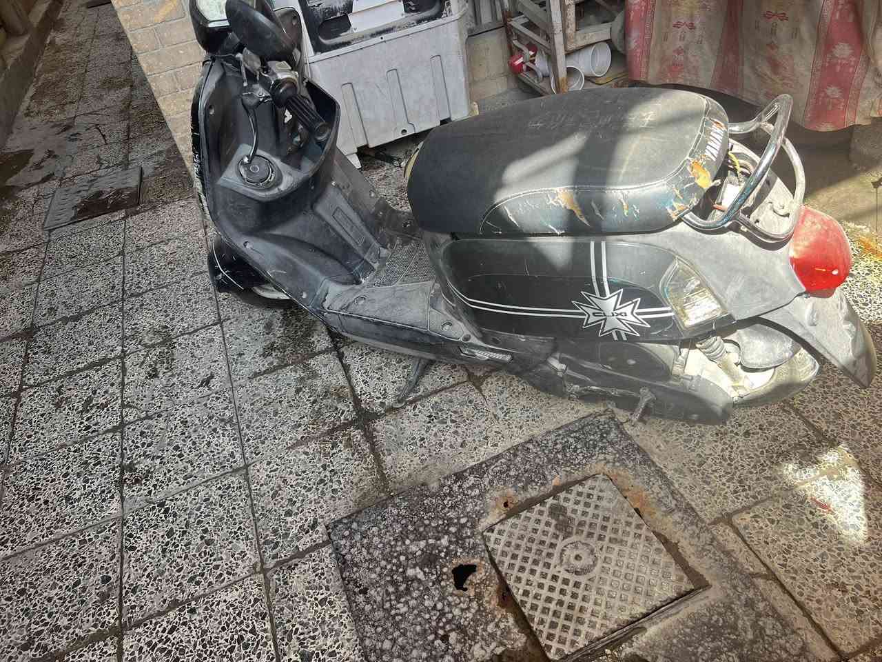 السلام عليكم دراجه بوليس لبيع حلوه ونضيفه
العنون بغداد الجديد 
السعر 425 وبيه مجال 
الرقم ***********
