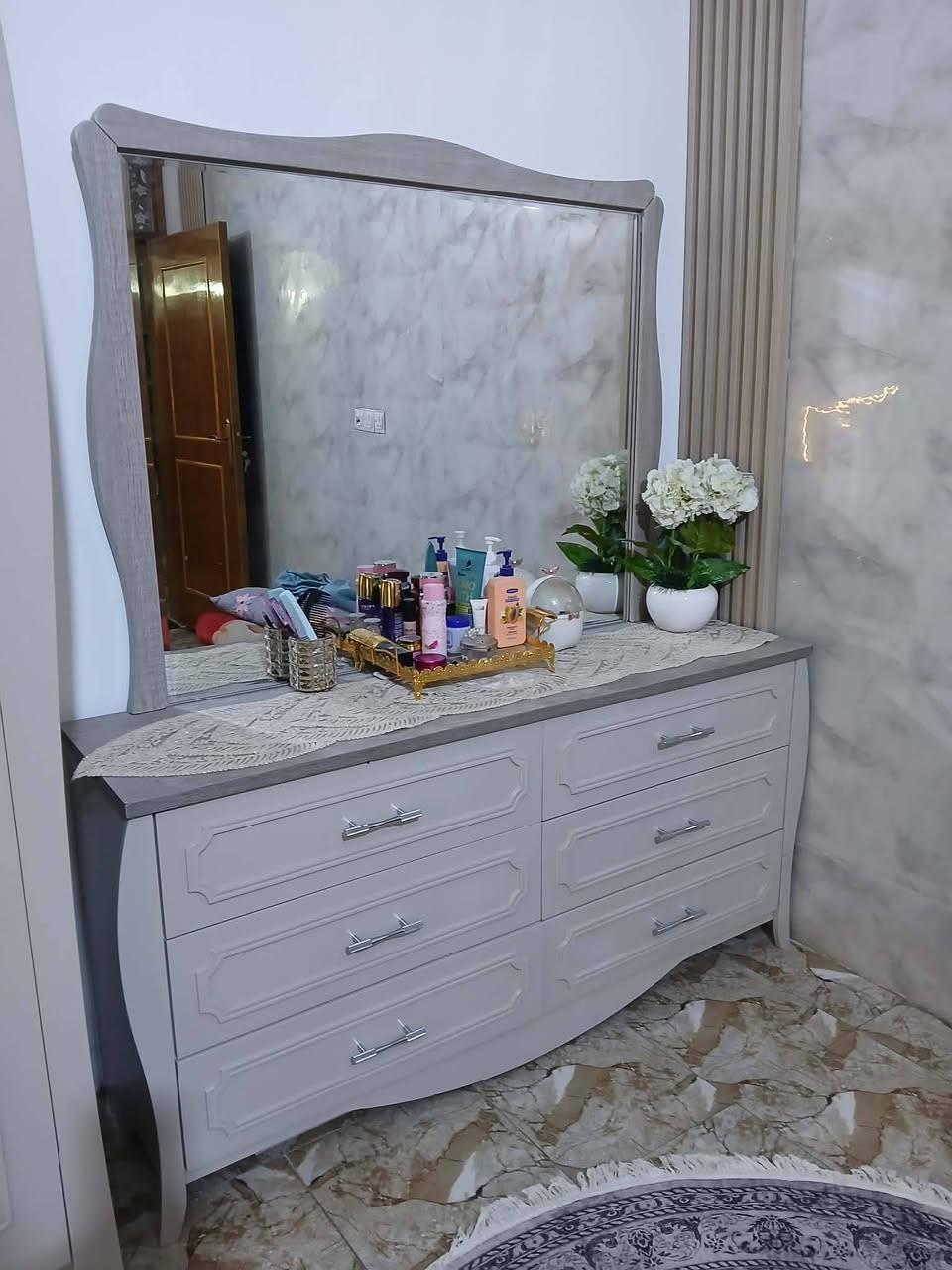 غرفه نوم تركيه السعر مليون وربع بغداد للاستفسار ***********
