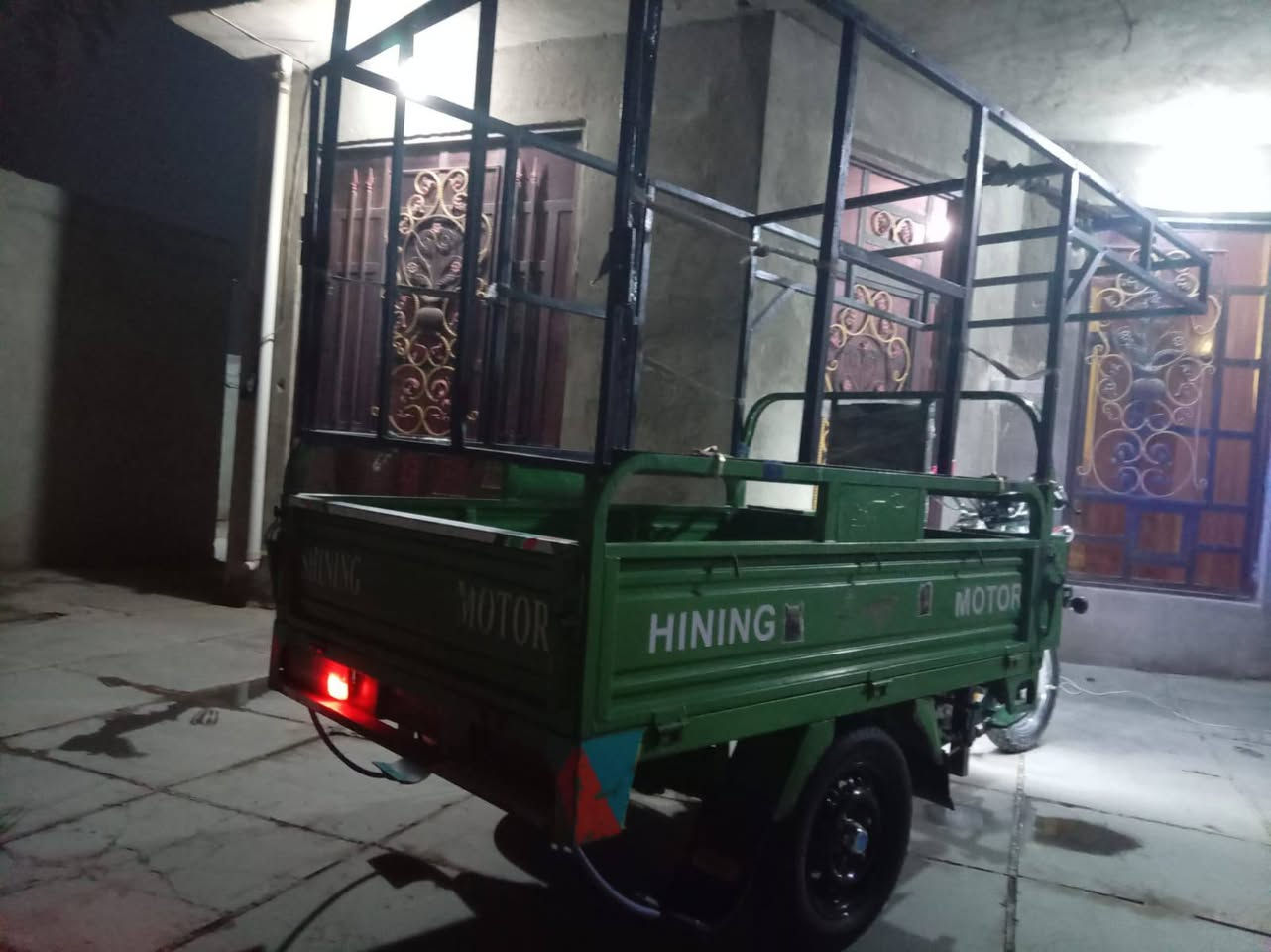 سلام عليكم ستوته للبيع موديل 2023
اوراق كامله كمرك مدفوع باقي بس ترقيم مكفوله من كلشي 
السعر مليونين وبيها مجال العنوان بغداد ***********
