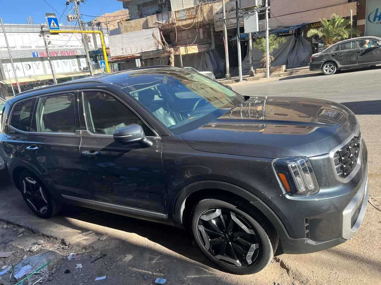 سلام عليكم كيا تلورايد موديل ٢٣ وارد امريكي  قطعتين صبغ فول مواصفات فئه Ex رقمها بغداد بأسمي ومكانها بغداد عارضها 230$ وبيها مجال للاستفسار *********** بغداد, العراق
