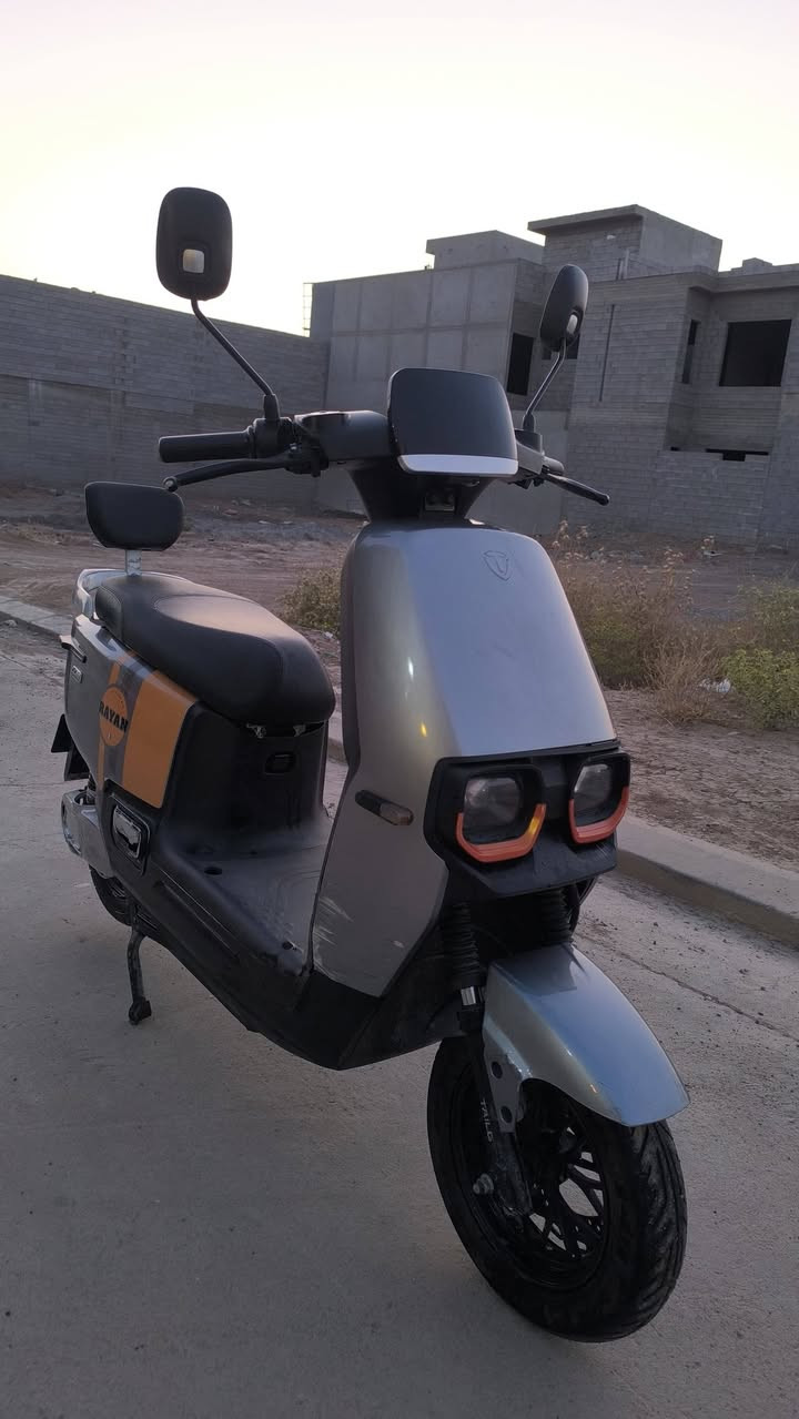 ماطور ريان شحن للبيع
فول حيل حيل نضيف 
بطاريات شرط شرطط جدد بعدهن
عقل وملف شرط
لايت عالي زينون وناصي 
حيل سريع  
يمشيك 60 لي 70 كيلو 
مابي اي نقص شرط لاكسر ولا فطر 
عنوان موصل ايسر حي الحدباء 
سعر 690 بي مجال بسيط 
*********** بي وتساب
