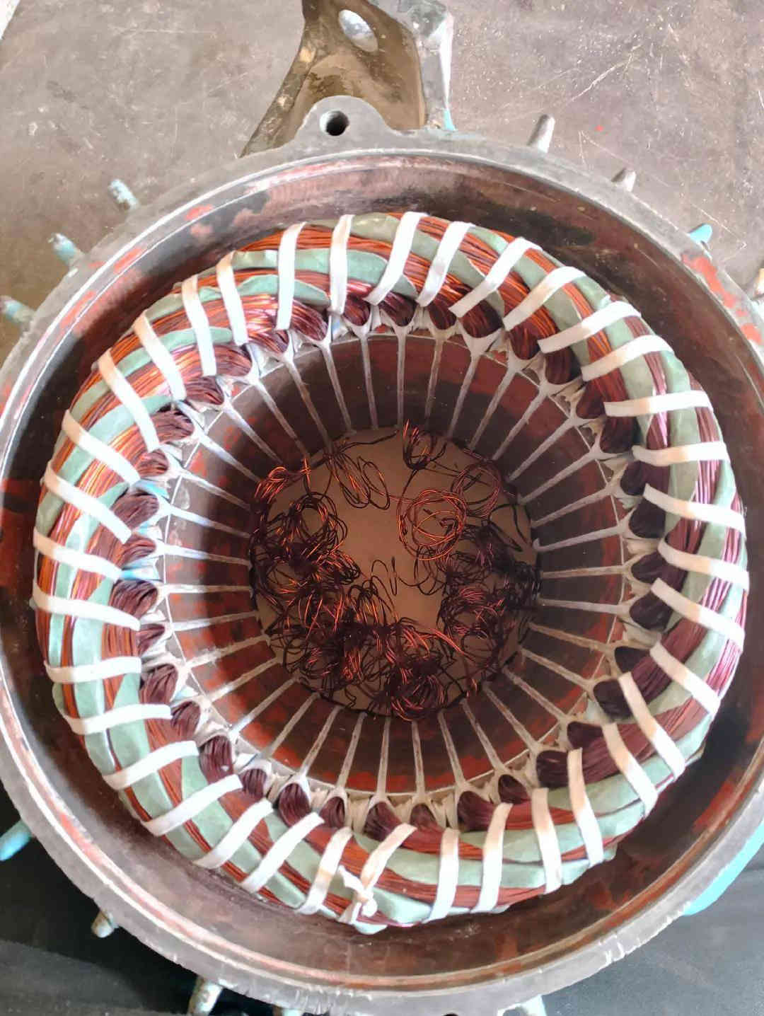 السلام عليكم الى مزارعين القائم والقرى المجاورة يتوفر لدينا صيانة غطاسات ابار الماء كافة الأحجام ويتوفر سلك لف لجميع انواع الغطاسات والماطورات الكهربائية
للأستفسار والتواصل على 
رقم الهاتف /***********
