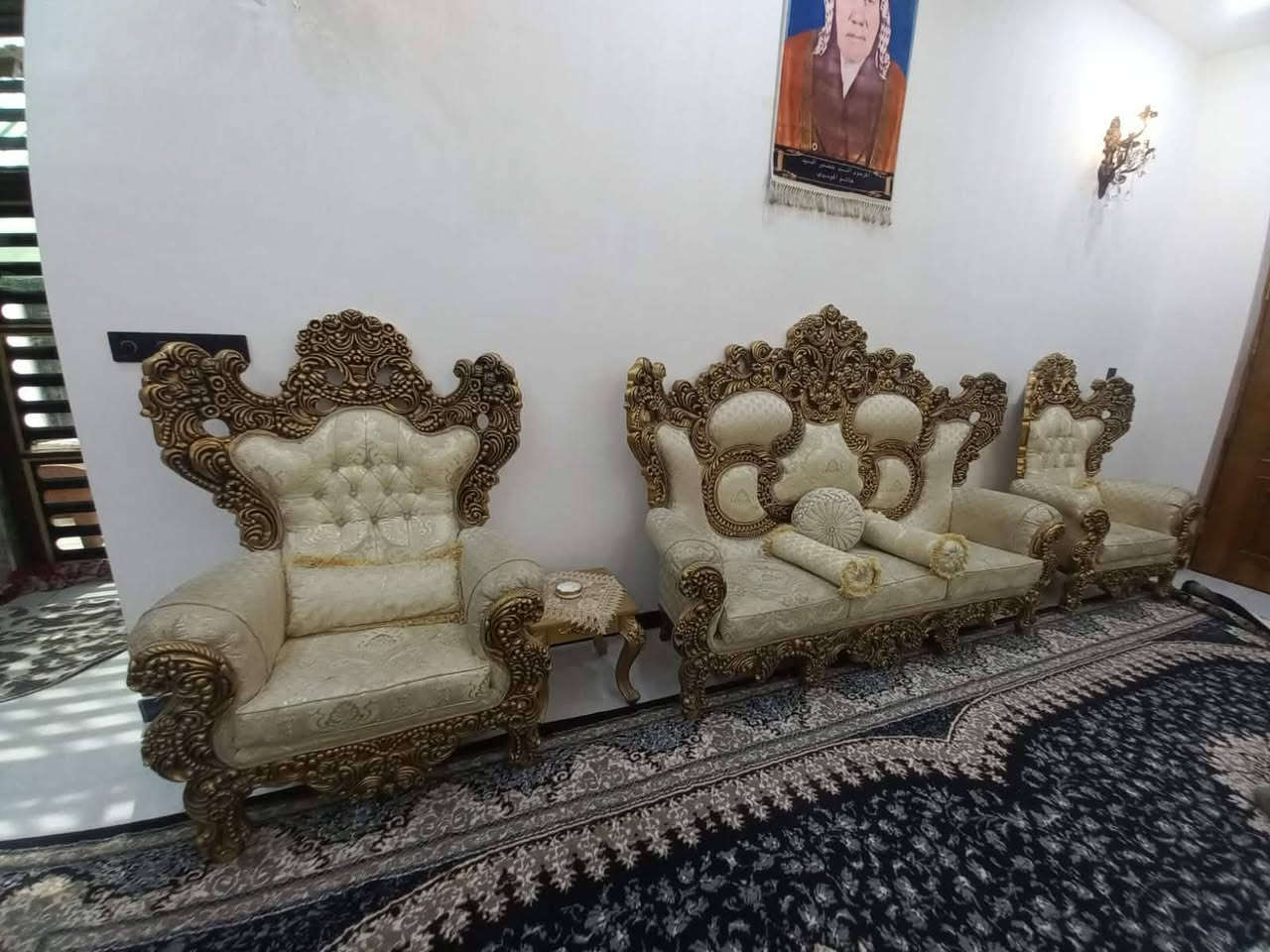 تخم ملكي 10 مقاعد. للبيع ب 800 وبي مجال مع طبلات نضيف أي ضرر مابي


**إذا كنت صاحب هذا الإعلان وتريد حذفه لأي سبب، رجاءا أرسل رسالة إلى الدعم الفني**