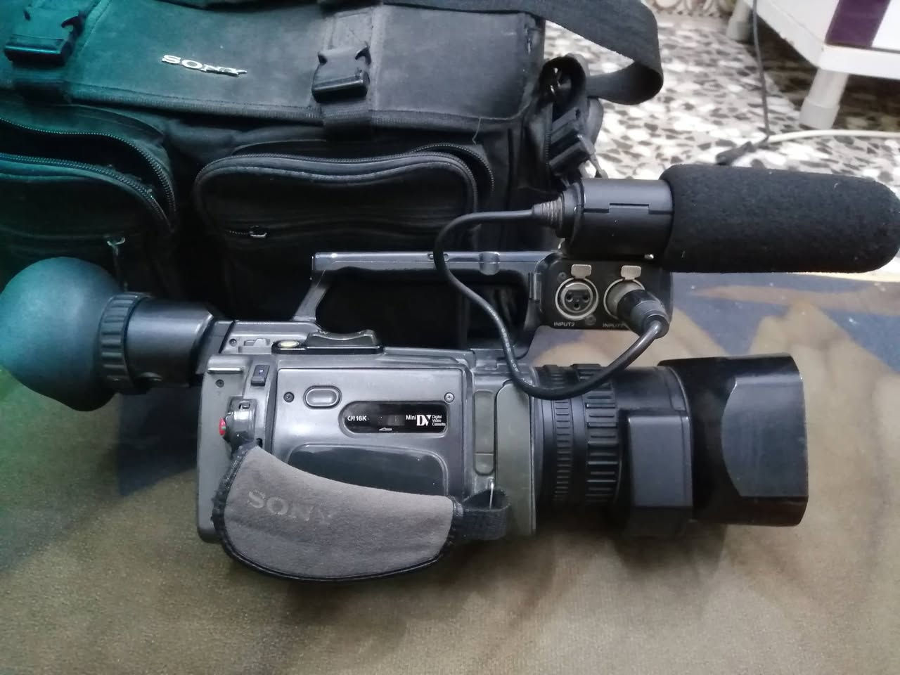 _ تلفزيون فيلبس كاطع كهرباء في البور غير مصلح (تلفزيون + فيديو) السعر 60 الف دينار
كاميرا سوني كامله مع ملحقاتها مع اثنين كاسيت جديد تعمل بصورة جيدة السعر 200 الف دينار

وللأستفسار اكثر اتصلوا على هذا الرقم ***********
