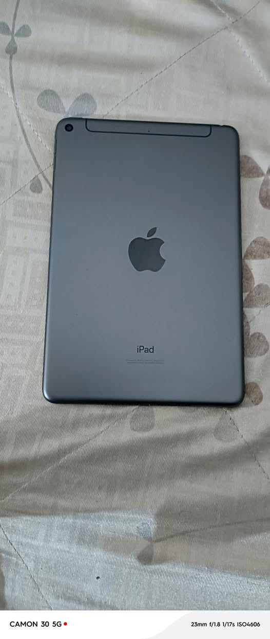 السلا وعليكم ايباد مني 5 نضافه 99 ٪؜ بطاريه 90 بوبجي 60 فريم بدون تقطيع بدون لاك ومتوفر توصيل اي ستفسار رقمي *********** سعره 350 وبي مجال 🤍
