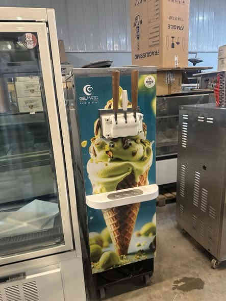 مساء الورد والياسمين و الخير 💐
دائما نتميز بكل جديد وبتحدي أسعار
وصلت وجبة جديد موديلات حديثة مكائن ايطالية 
درجة أولى 🇮🇹
اهلا وسهلا بكم تفضلوا بزيارة  اكبر معرضنا
لعالم مكائن ايطالي 🇮🇹  الايس كريم🍦 والعصير 🍹و ازبرى  و عاريضات 🍰🍧حافيضات و صاعقات ❄️ في السليمانية ❤️🇮🇶مع كل مواد احتياط متوفر نرحب بكم بمدينة السليمانية❤️🇮🇶
التفاصيل
***********
WhatsApp: 00393899265052
