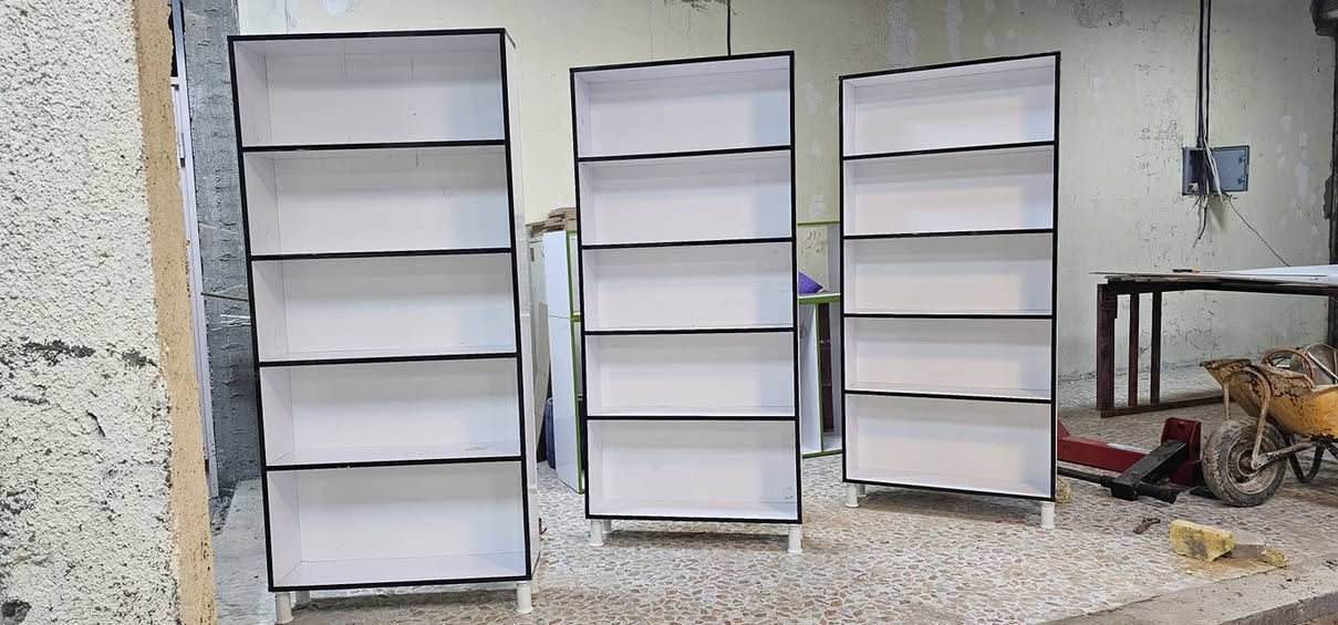 سلام عليكم رمضان كريم فاترينه معمل النوار النجف *********** سعر القطعه 65 توصيل نجف كربلاه بغداد متوفر
