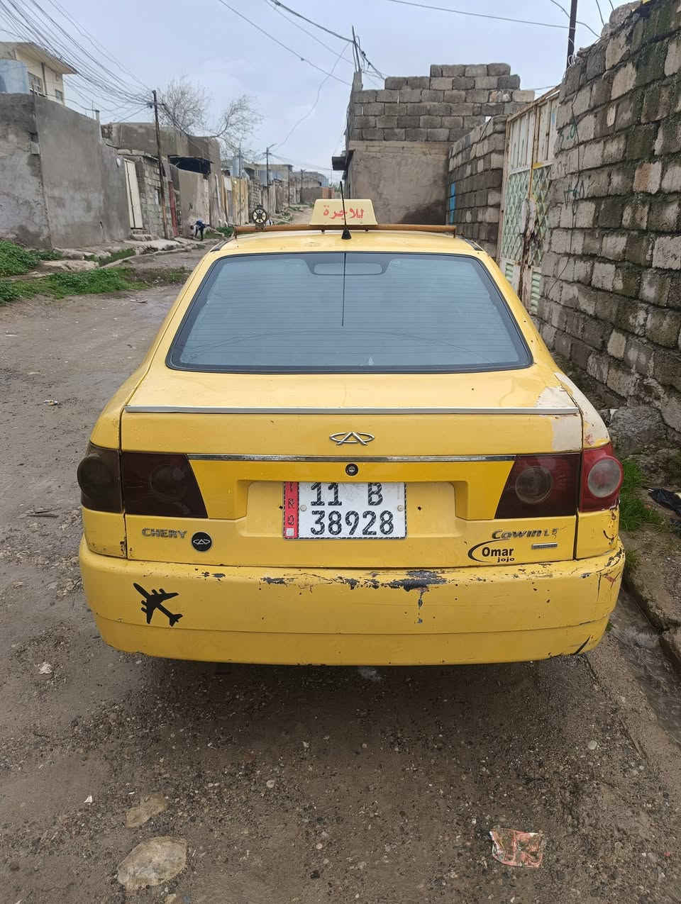 السلام عليكم شيري كويي2011 سياره بأسمي سنويه 30 مكينه كيربيه صرف تخم تاير كشر بلادي بدون ضربه غرفته نضيفه ومدوشمه السعر 28 بيه مجال بسيط عنوان  موصل جانب الايمن  ***********-***********
