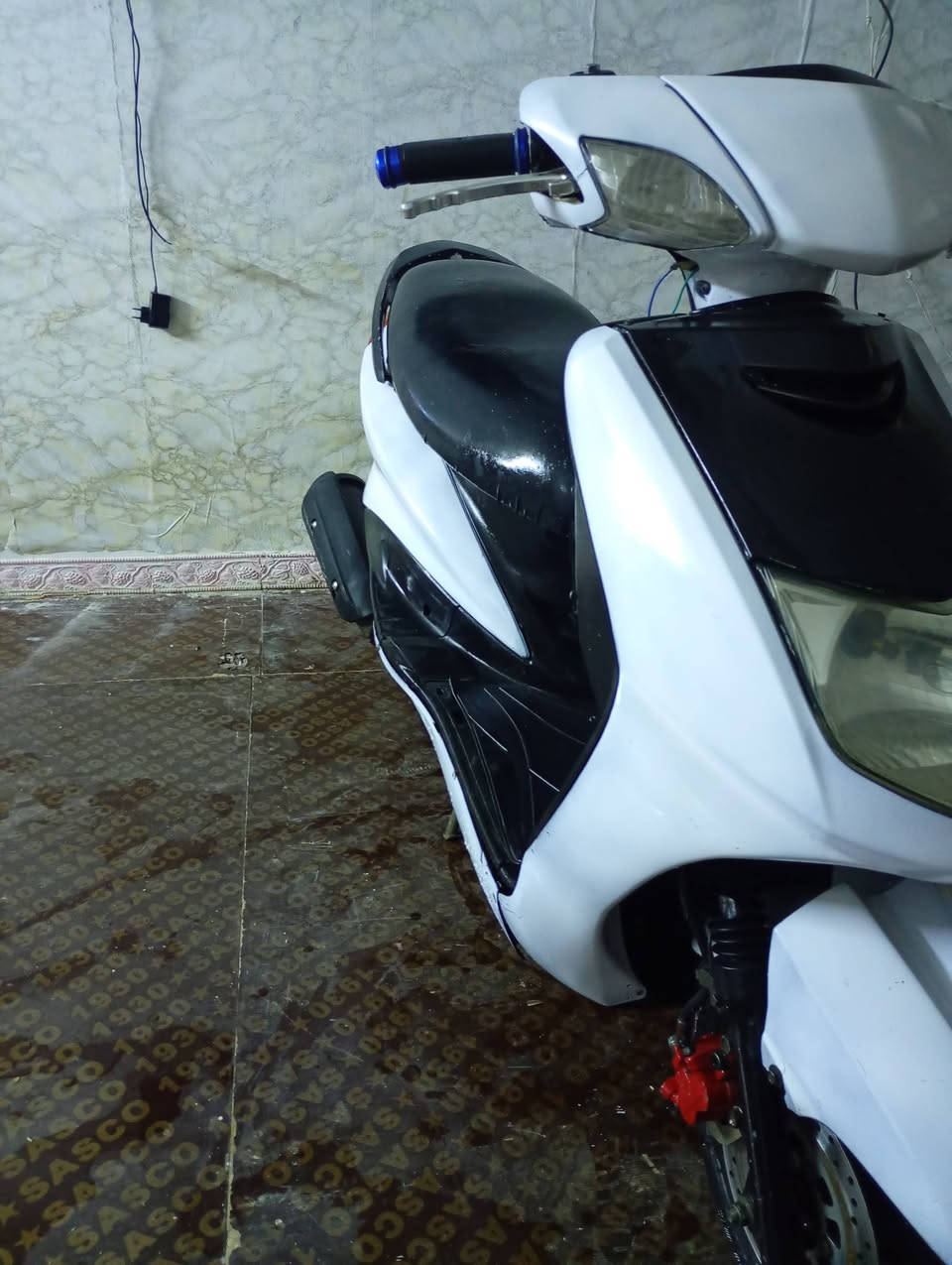 سلام عليكم شعندك مراوس نزل مكاني مسيب رقم ***********
