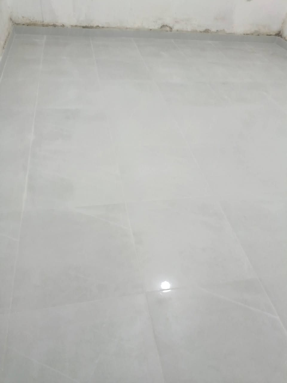 خلفه مصري لتطبيق الكاشى والبورسلين والمرامر وبايات الدراج شغل دراجه اولى ليزر وصليب 
***********
الرقم بيه واتساب
