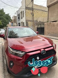 راف فور ٢٠٢٢ هايبرد ماشيه ٥١ فول مواصفاتxle فتحه وبصمة وجلد لونين  كل ...