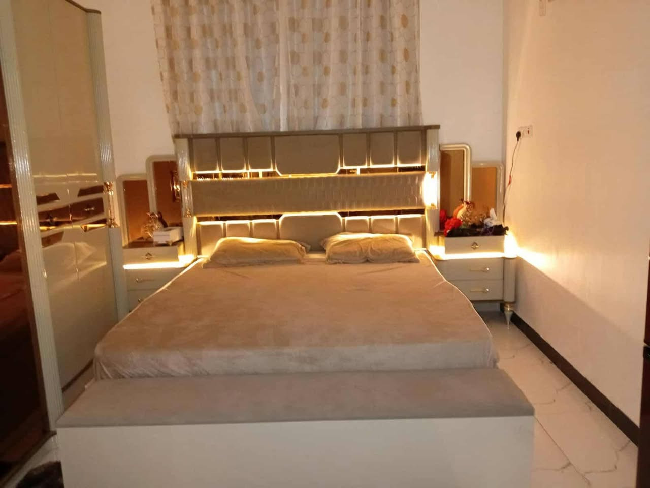 غرفه تركيه نضافه 90%ستعمال قليل السعر خاص


**إذا كنت صاحب هذا الإعلان وتريد حذفه لأي سبب، رجاءا أرسل رسالة إلى الدعم الفني**