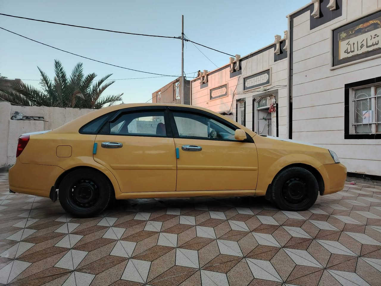 سلام عليكم اوبتره تكسي مديل 2010شركه عامه كير وحداديه وتبريد مكينه شرط مكانه السماوه الوركا *********** سعره 63  وبيهه مجال مصفره هيه وغرامات  مداور ثاني يوم
