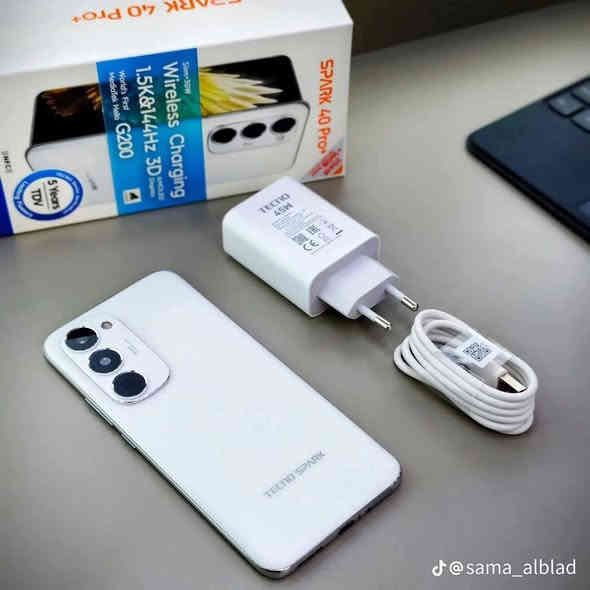 تكنو سبارك 40 برو بلص للبيع 

شاشة اموليد 144 هيرتز 

بطاريه عملاقه 5200 MA 

معالج الافضل من صنفه مدياتيك Halio G200 

كاميرات قوية وبمسشعر سوني تنطيك عزل ودقه ووضوح + فول ذكاء اصطناعي 

الشحن 45W  ويدعم الشحن الاسلكي 25 W والشحن العكسي الاسلكي بقدرة 5W 

الجهاز فول نضافه للبيع ب 200 

***********
