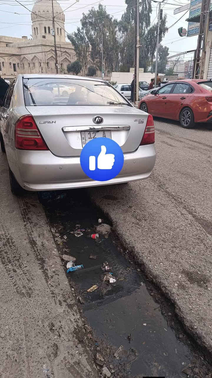 السلام عليكم 
سيارة ليفان حجم 620 موديل 2012
السيارة بيها ضربة بجاملغ الامامي من جهة النفر
كير ومحرك شرط تبريد تدفئة كله شغال
السيارة وضع شركة كابون بانزين بيها
هزة وسنوية الى 2030 باسمي
السيارة بيها تقحيل بوند وسقف وصندوق
لون الرصاصي هو هشكل كله يقحل
السعر (48 ورقة ) وبيها مجال


**إذا كنت صاحب هذا الإعلان وتريد حذفه لأي سبب، رجاءا أرسل رسالة إلى الدعم الفني**