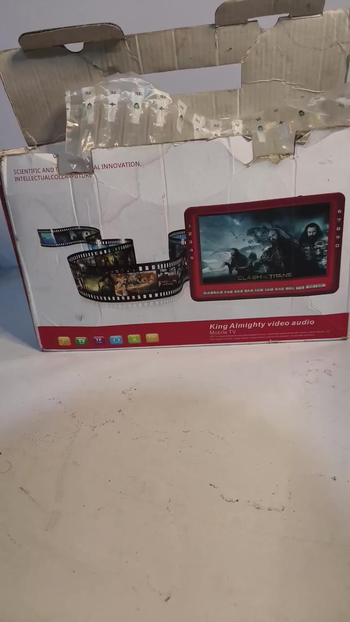 MOBILE TV 🎞
شاشة LCD 
جودتها HD 
تحتوي على راديو 
و TV ومشغل فيديو وموسيقى وعارض صور وقارئ كتب صوتية وتسجيل صوت 
تدعم ال pal و NTSC  
بيها منافذ av in و av out  و منفذ mic ومنفذ USB و TF CARD 
بيها سماعة وتشتغل عالشحن بطارية داخلية 
يجي معاها الكارتون مالها بس تعبان وكيبل شحن وفيش ثلاثية لل AV 
السعر 45 ألف ✨
متوفر توصيل كافة المحافظات


**إذا كنت صاحب هذا الإعلان وتريد حذفه لأي سبب، رجاءا أرسل رسالة إلى الدعم الفني**