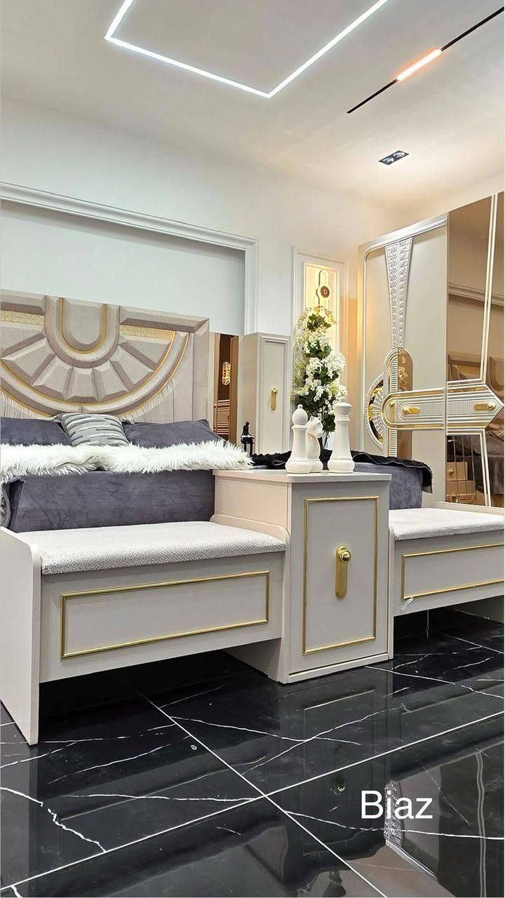 اهلاً وسهلاً بكم زبائننا ✨
تقدم لكم مجموعه الزيادي للااثاث التركي

🔻 * بياز ذهبي  * 🔻

⚫10قطع اصلي دافنس 
🔴كنتور 270 سم 🌿 ملحق 90 سم ارتفاع 230 سم
⚫ظهر بلوك 8 ملم صبغ حراري 
🔴ميز تواليت نفس الصورة 140 سم ارتفاع عالي
⚫180 سم مرايه بلوك على كبر الميز 
🔴كومدي عدد اناره2 وباب 
⚫سرير نفرين180سم*200سم 
🔴سرير مخزن دبل هايدروليك 
⚫️درور مجرات
🔴مرايه قيافه 
⚫️طابوريه بلوك 
🔴شازلون مثل الصوره ستراحه وباب 
⚫ برغي حديد ظهر بلوك 
🔴تركي 100% اصلي قياس كبير
⚫كل القطع ظهر بلوك كل اجزاء الغرفه 8 ملم  

⚠️ ملاحظة: البيع بالنقد فقط 🚫

📲 راسلنا الأن وأحصل على كافة التفاصيل - او شرفنا بالزيارة 📍 العنوان نجف 
الاستفسار مراسله الصفحه او تصال📞
***********📲
