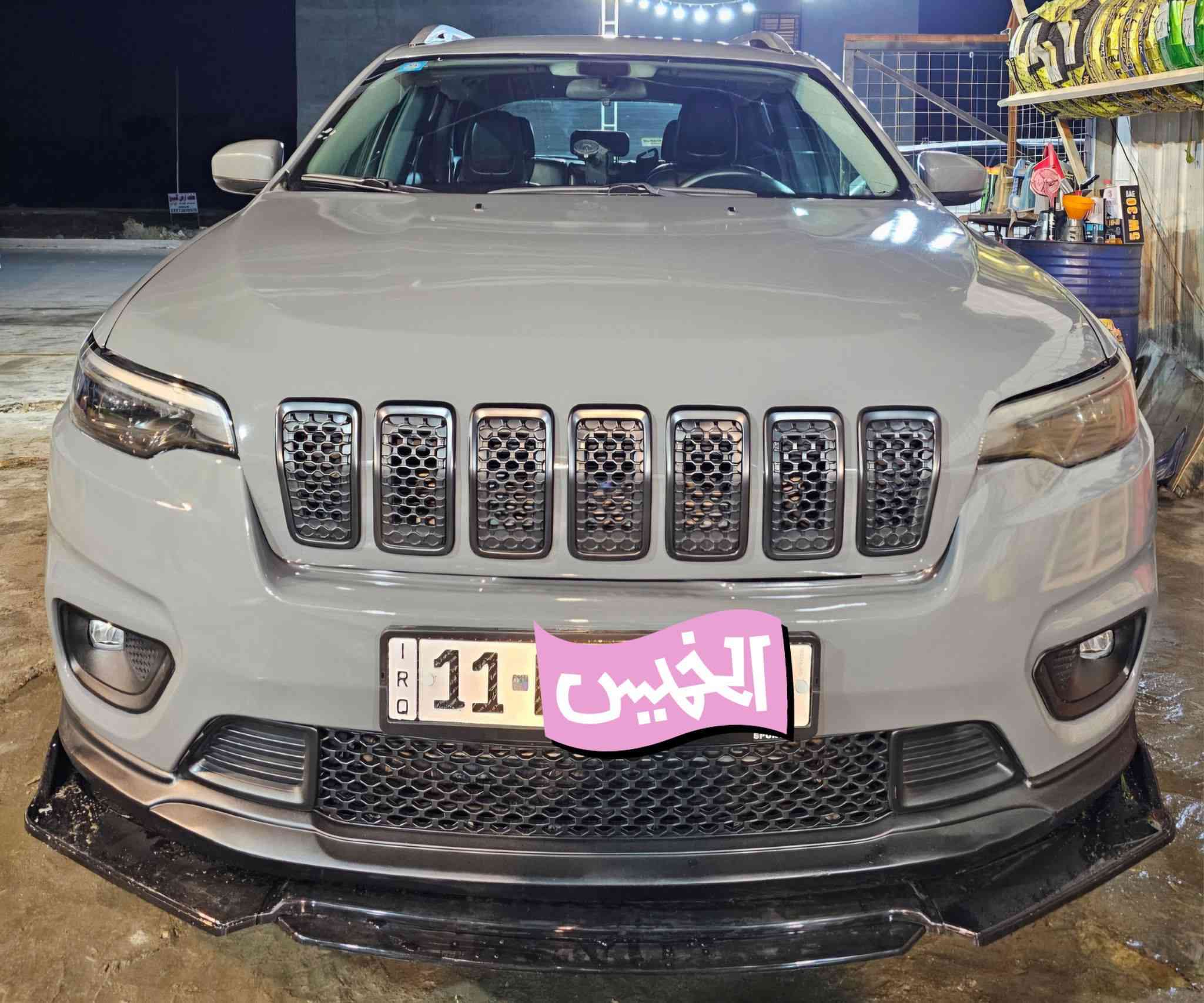 جيب بزون ٢٤٠٠  ٢٠٢٠  ماشيه ٥٤  مواصفات لاتيتود رقم بغداد دولي جديد هزه جديده قبل شهر السياره عليهه ادامه كامله ربع دينار متصرف عليهه من كل النواحي غرفتهه شخط مبيهه صدر كله جديد دبلات جديده اذاين جديده باتري جديد تخم تاير جديد فيتبم جديد  فلاتر جدد السياره كلهه بلاديه عدا البنيد  مبدل حادثهه صطحي بشرط الفحص شواصي لغود مكفوله  كير مكينه كفاله عامه بيهه سونر المندلاوي صور حادث واتساب على هذا الرقم *********** السعر ١٥٥ وبيهه مجال بلعافيه على الياخذهه
