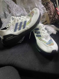 فيتنامي • حذاء • قياس ٤١