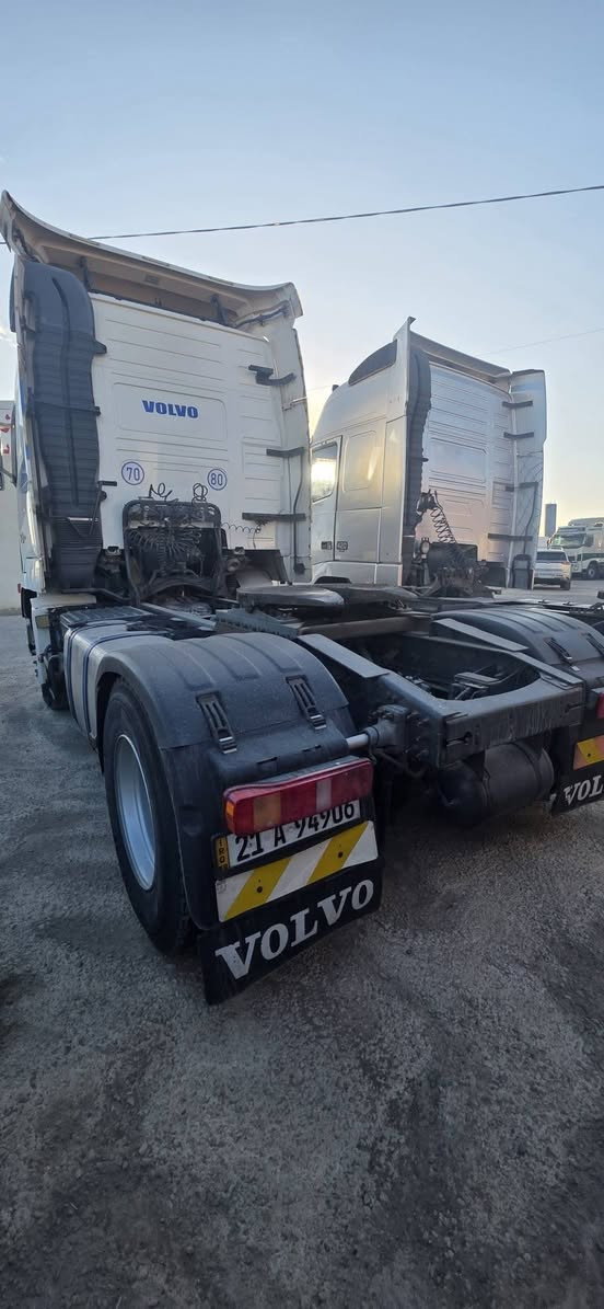 فالفو تك موديل 2005كير اوتوماتيك رقم سليمانيه
كير محرك شاصي اكسل قماره مكفولات 

مربوط عربانه 3 محور تك تاير شعار 

مكان السياره كركوك 

السعر /175$

للاستفسار ***********
