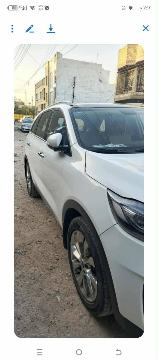 كيا سورنتو 20 خليجي 
ماشية ١٠٠ وشويه الف
خليجي بيها بارد بلبنيد قليل
مواصفات//
1️⃣ بصمة تشغيل 
2️⃣ بصمة ابواب 
3️⃣ محرك ٦ سلندر 
4️⃣ جي بي اس (خرائط)
5️⃣ شاشة 
7️⃣ حساسات  امامي خلفي
8️⃣ كراسي ٢ كهرباء
9️⃣ قطع ٣ تبريد 
🔟 بانوراما 
1️⃣1️⃣ تحكمات ستيرن 
1️⃣2️⃣ سبعة راكب 
1️⃣3️⃣ ويل كب
1️⃣4️⃣ كشنات بلادي
1️⃣5️⃣ جنطة كهرباء ذكية تفتح عند الاقتراب 
1️⃣6️⃣ مري شفط 
1️⃣7️⃣ بردات خلفية بلادية
1️⃣8️⃣انظمة قيارة smart. Eco. Cimfort. Sport. 
‏1️⃣9️⃣ 
2️⃣0️⃣ 
2️⃣1️⃣ اريل نفكيتر
 رقم بغداد  لجديد بسمي
للاستفسار ***********
