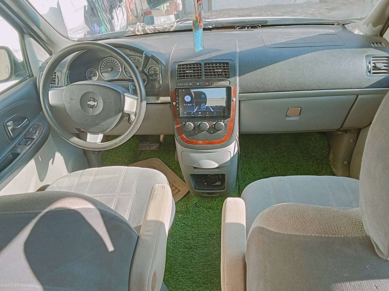 شوفر ليت بلندر 2007 كير ومحرك 3900 شرط الطخم جديد تايرات جدد تبريد شغال  نضام بصمه شاشه وكامره غرفتها بلادي رقم نينوى بسمي شرط التحويل 
قطعتين فقط بدون ضرر شرط
العنوان الموصل ربيعه السعر 70 وبيها مجال 
للتواصل *********** واتساب
***********
