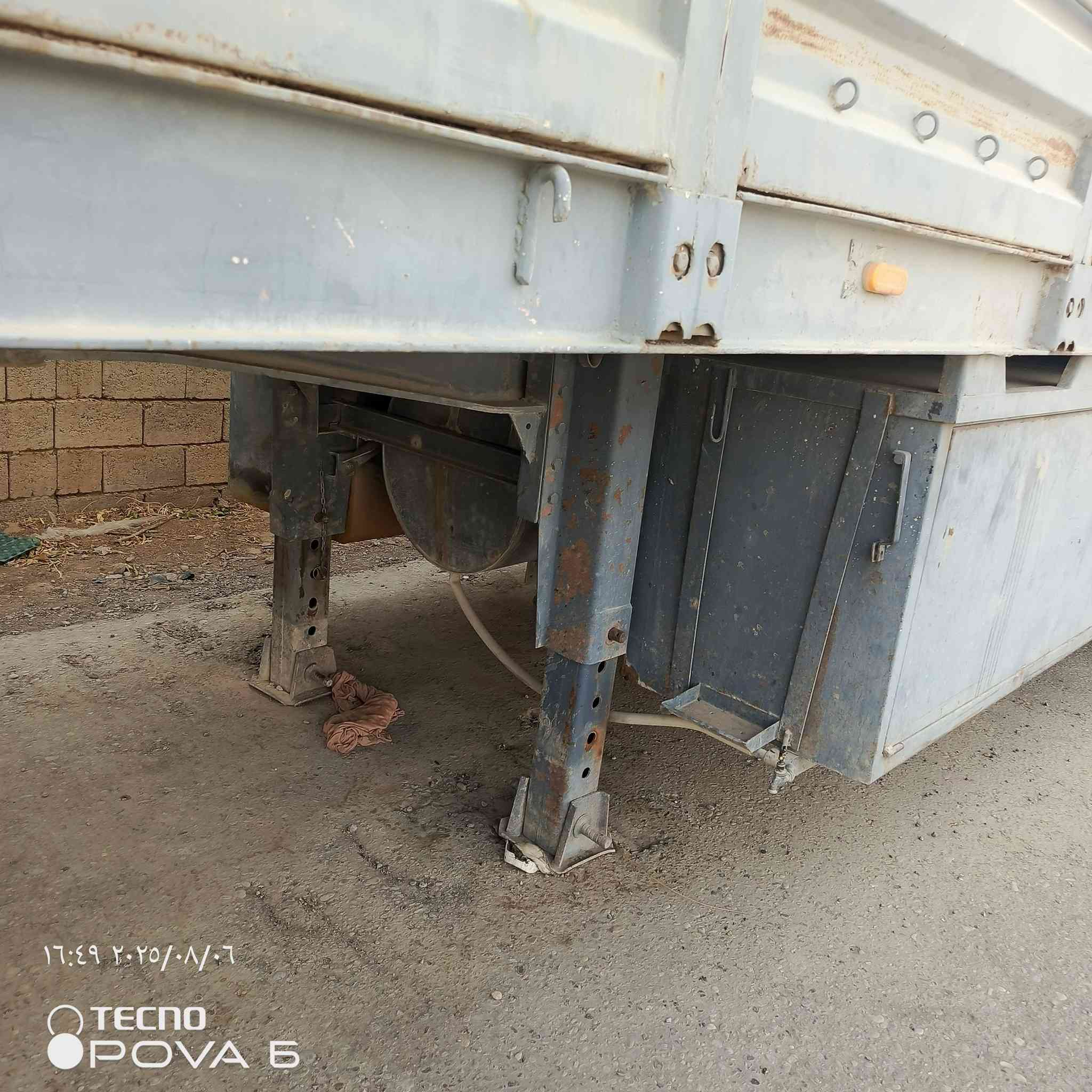 سلام عليكم عربانه لبيع تايرات عمرهن مكفوله من كلشي ***********
