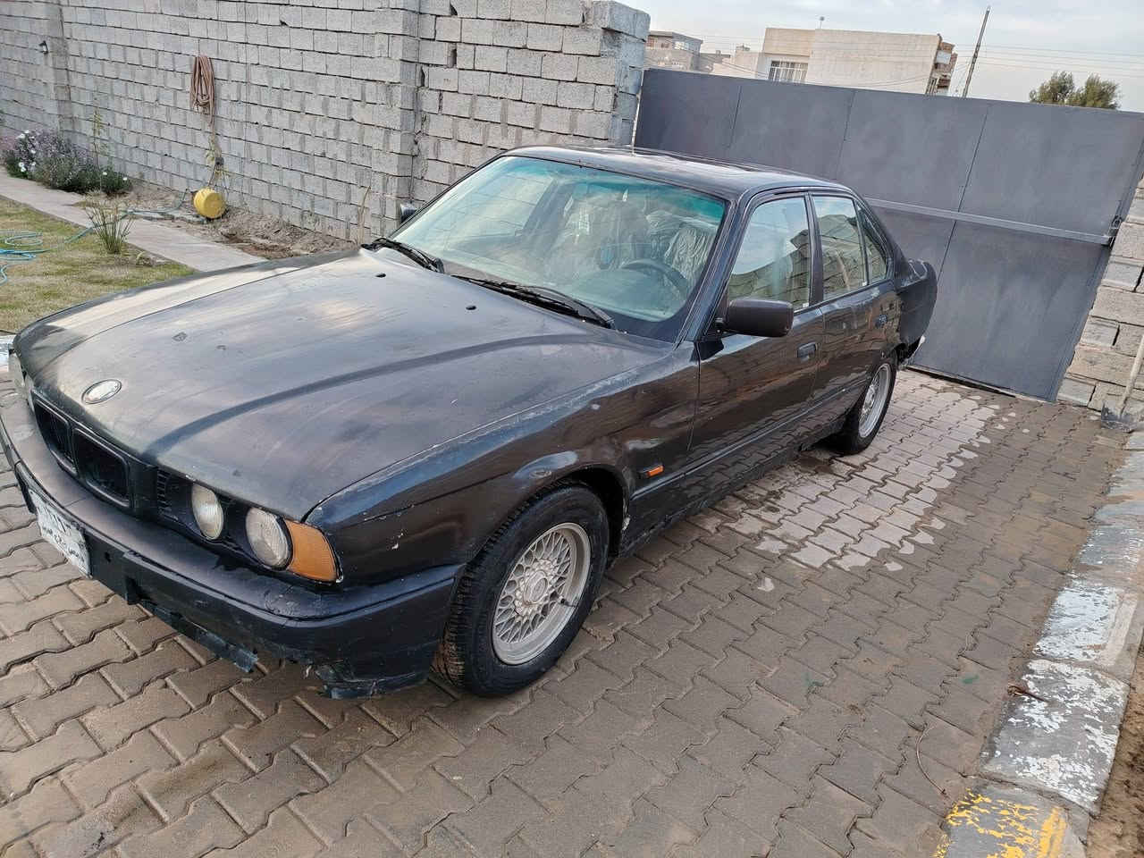 السلام عليكم BMW مال تعمير.  رقمها R بس اللوحات فحص . السعر 27 بيها مجال


**إذا كنت صاحب هذا الإعلان وتريد حذفه لأي سبب، رجاءا أرسل رسالة إلى الدعم الفني**