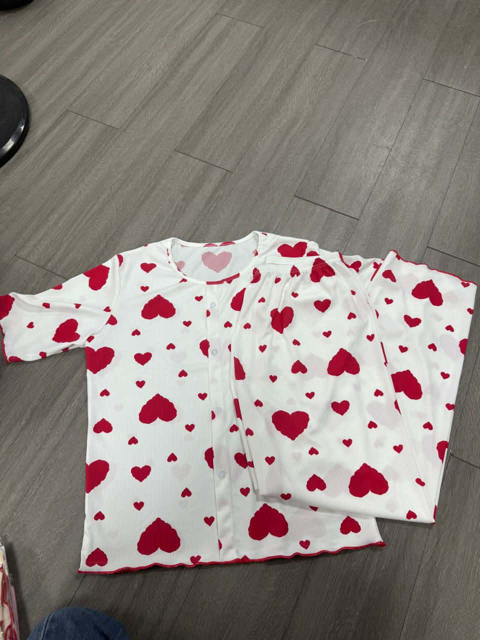 تراك قطني درجه اولى 
قياسات حقيقيه 👍
M_L-xl-2xl


**إذا كنت صاحب هذا الإعلان وتريد حذفه لأي سبب، رجاءا أرسل رسالة إلى الدعم الفني**