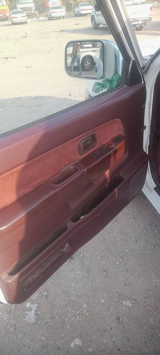 السلام عليكم سياره نيسان البيع مديل ٢٠١٤ سياره مكفوله من مكينه كير حداده تخم تاير شاصي كفاله رقمهه بغداد سنويه تنتهي ٢٠٣٠ سعر ١٤٥ وبيهه مجال لشراي عنوان بصره خور زبير رقم تليفون ***********
